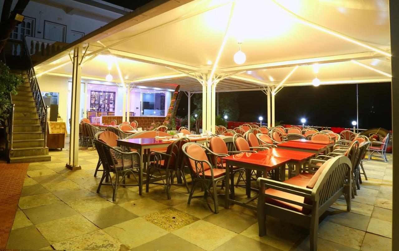 M Aples Jacks Place Hotel Cavelossim Exterior photo